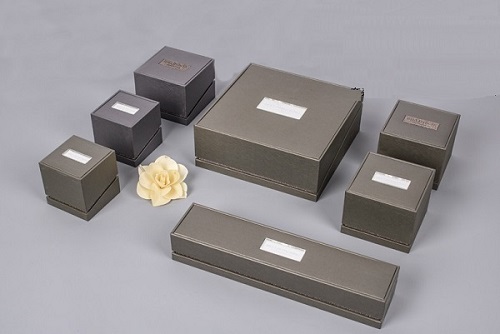 Has your family customized the antique gold jewelry box?